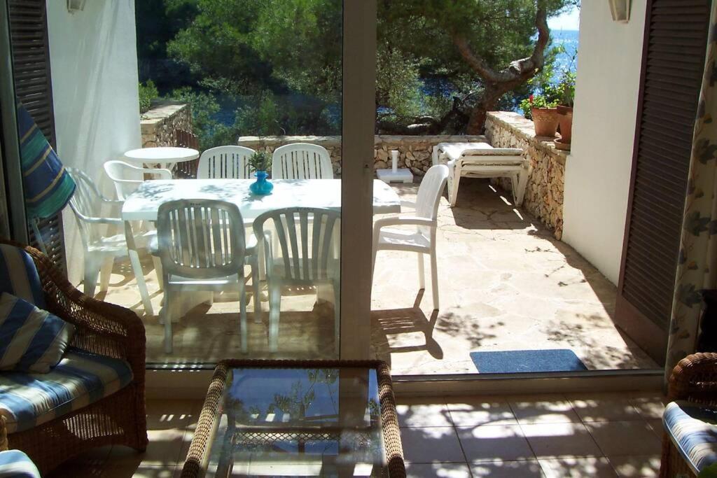 Waterfront Apartment 'Maria'. Pool. Wifi Santanyí Buitenkant foto