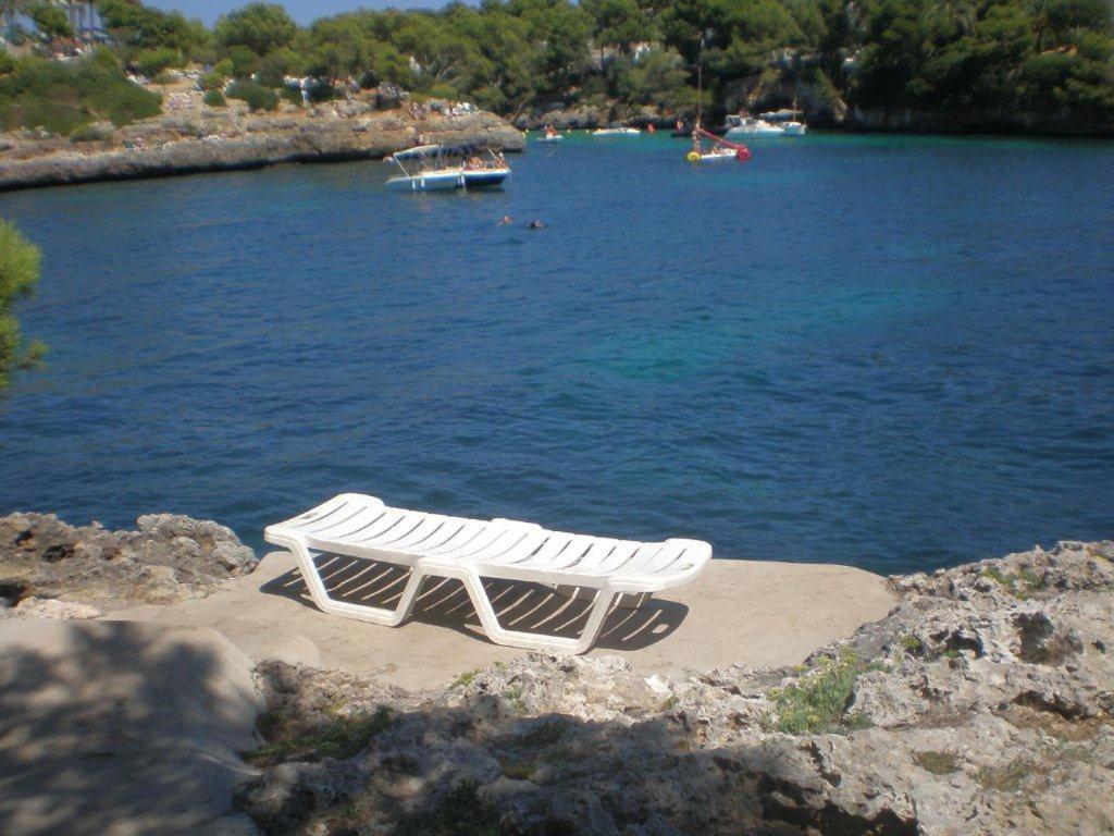 Waterfront Apartment 'Maria'. Pool. Wifi Santanyí Buitenkant foto