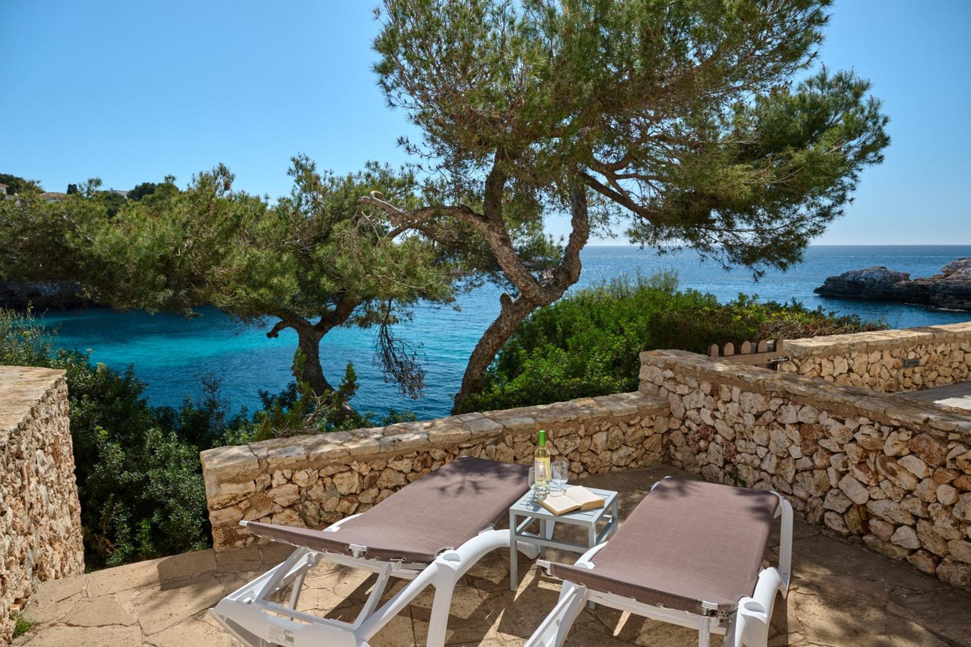 Waterfront Apartment 'Maria'. Pool. Wifi Santanyí Buitenkant foto
