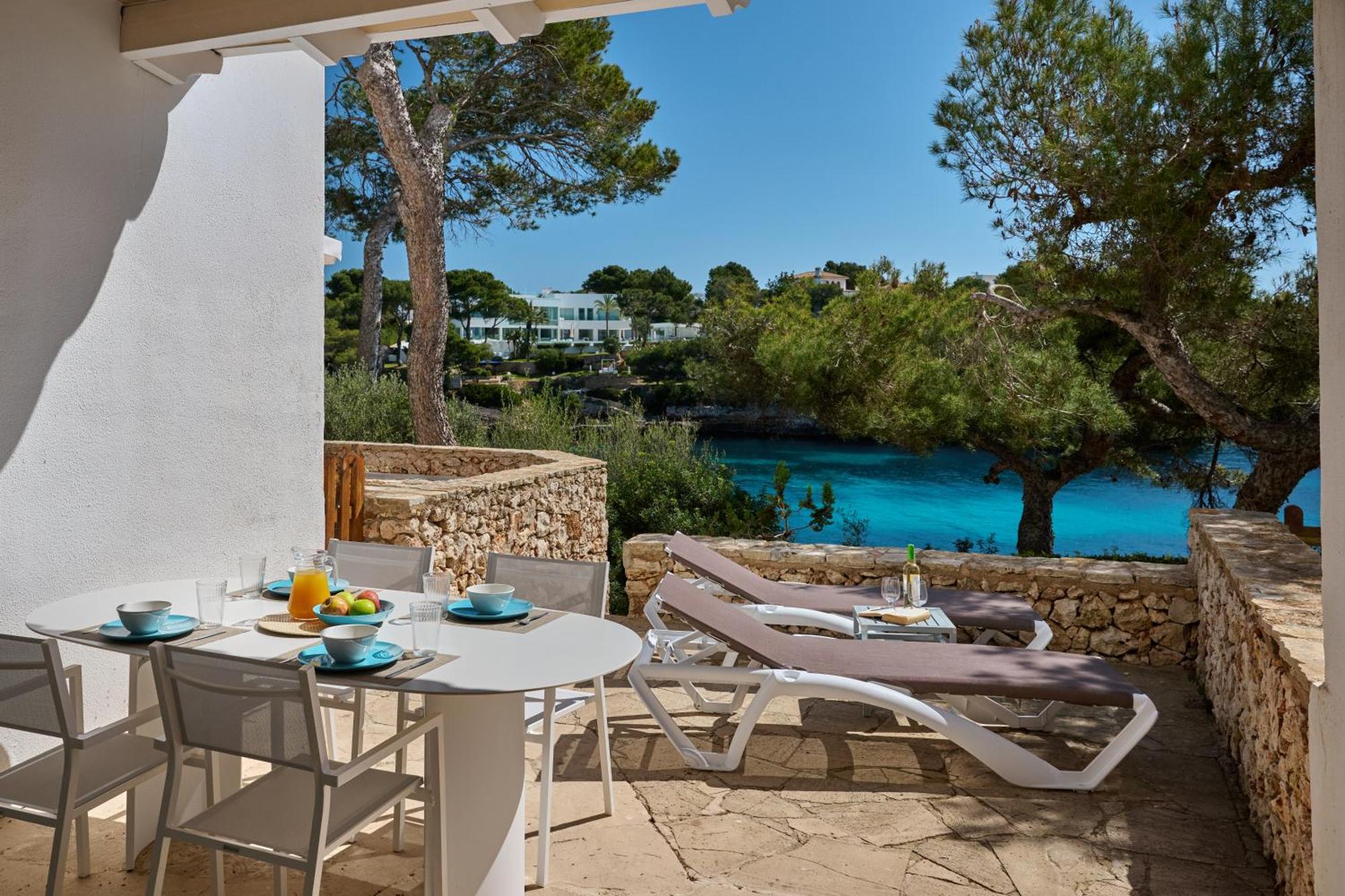 Waterfront Apartment 'Maria'. Pool. Wifi Santanyí Buitenkant foto