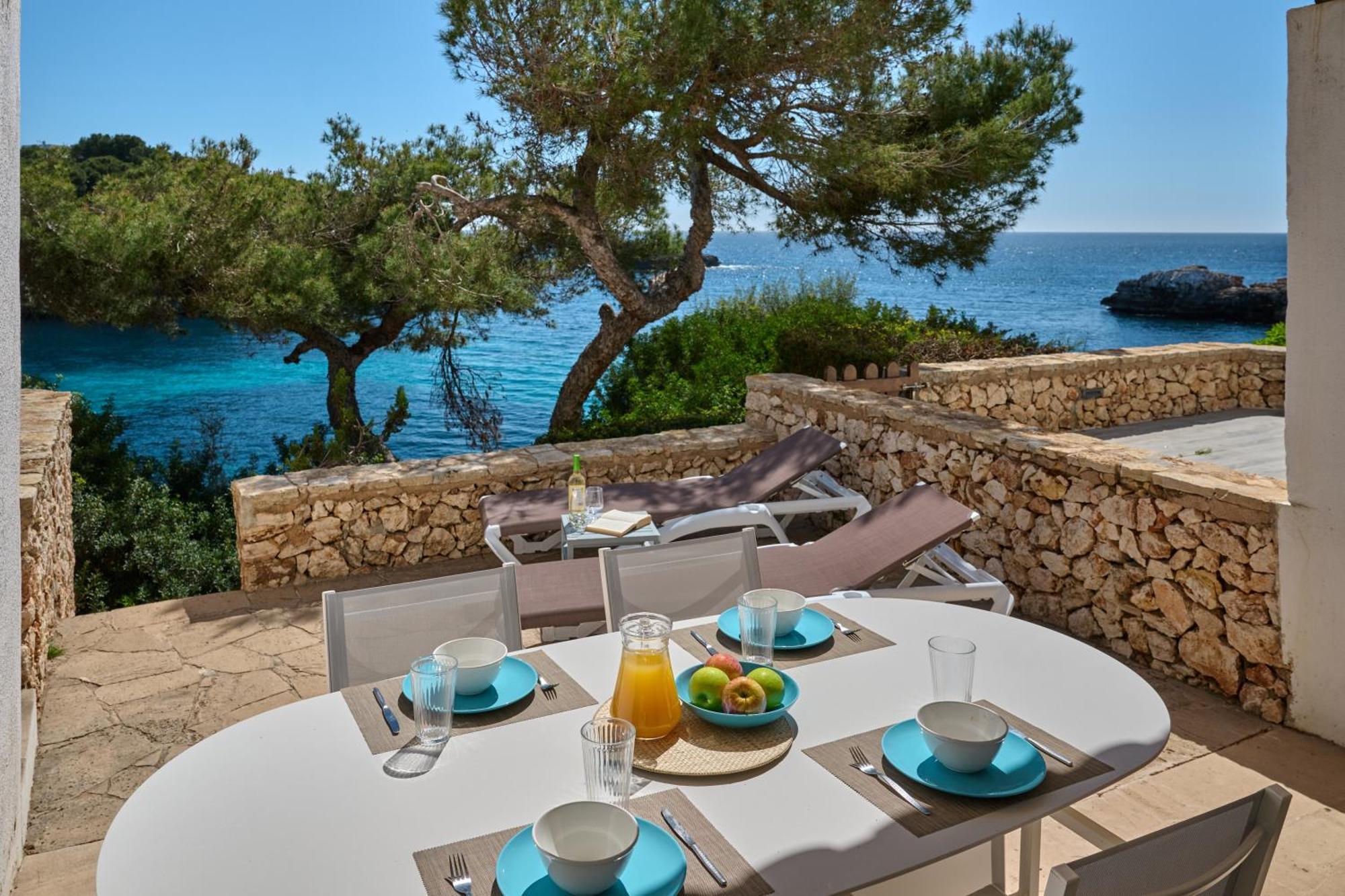 Waterfront Apartment 'Maria'. Pool. Wifi Santanyí Buitenkant foto